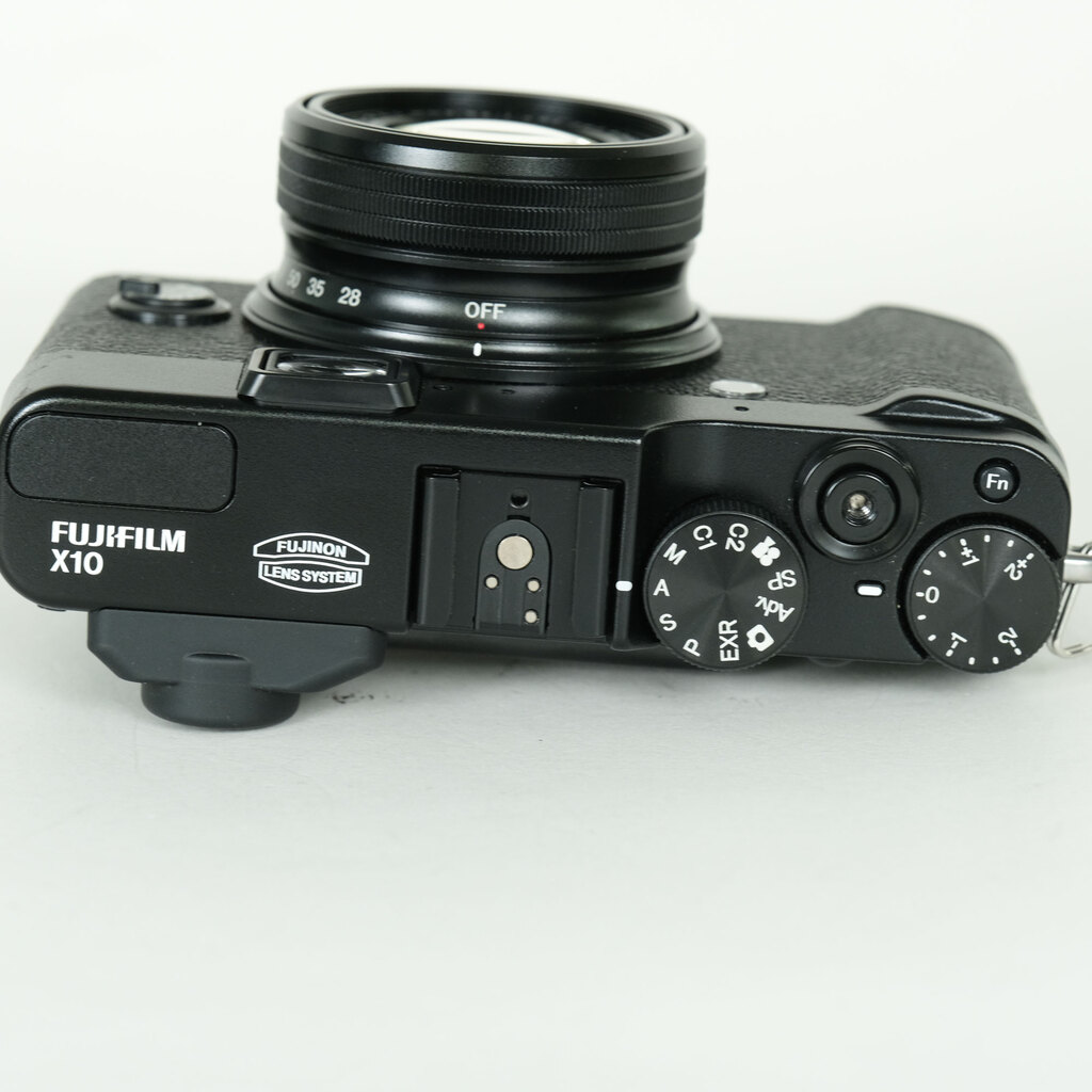 FUJIFILM X10 ブラックの出品 | ONE SCENE（ワンシーン）