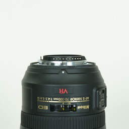 Nikon AF-S VR Zoom-Nikkor 70-300mm F4.5-5.6G IF-ED