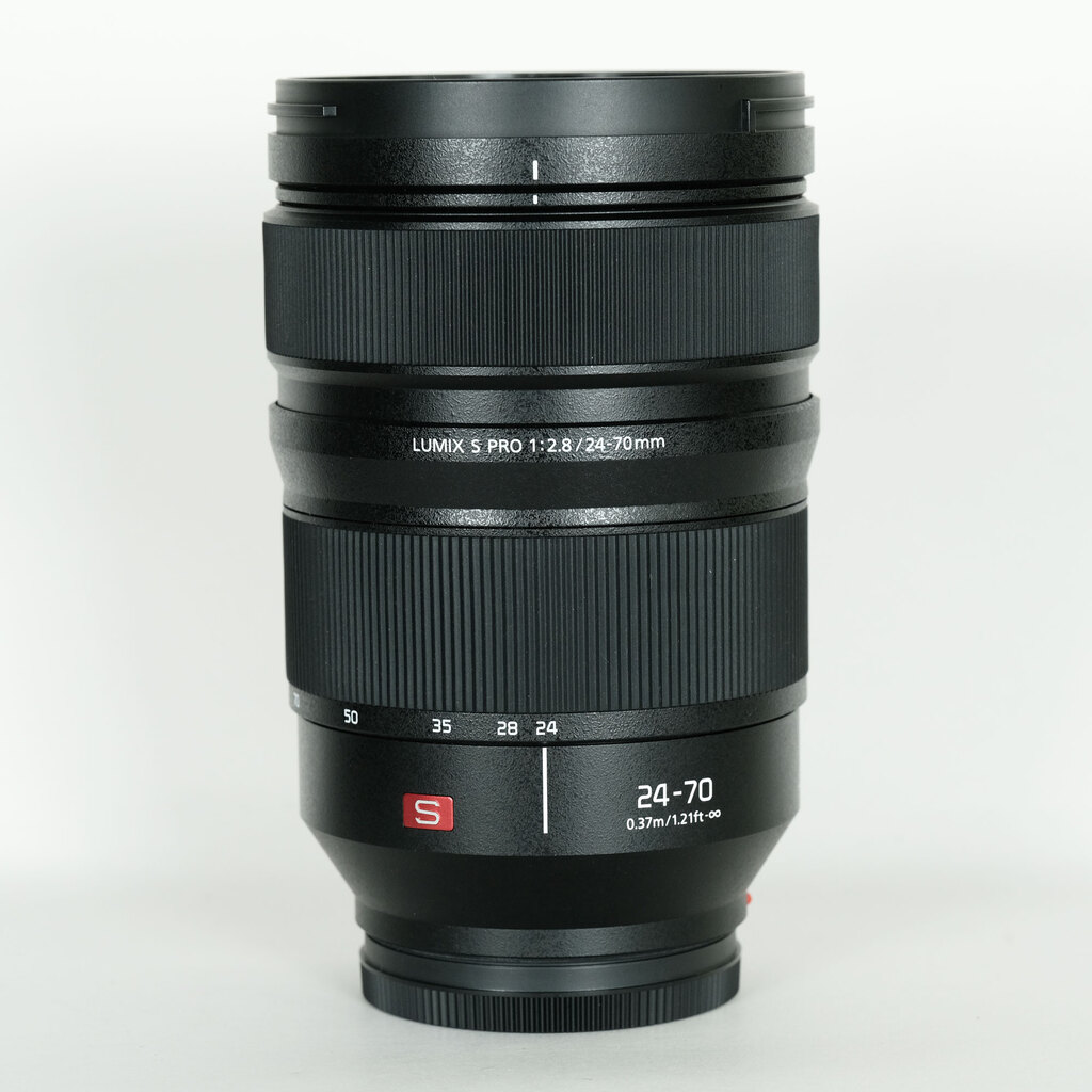 Panasonic LUMIX S PRO 24-70mm F2.8