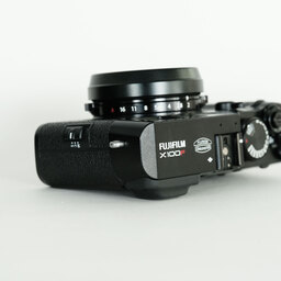 FUJIFILM X100F ブラック