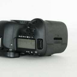 Canon EOS 5D Mark IV