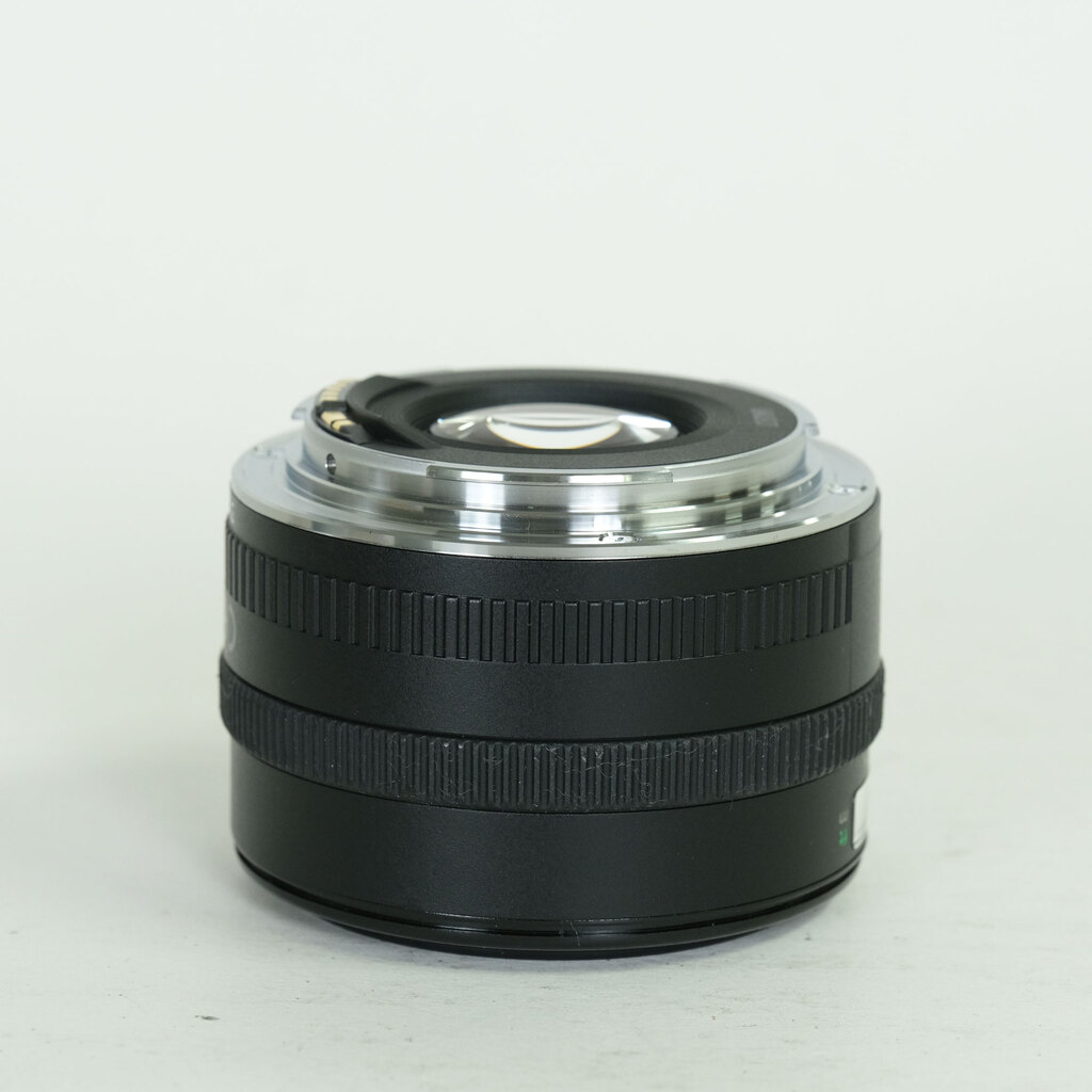Canon EF35mm F2