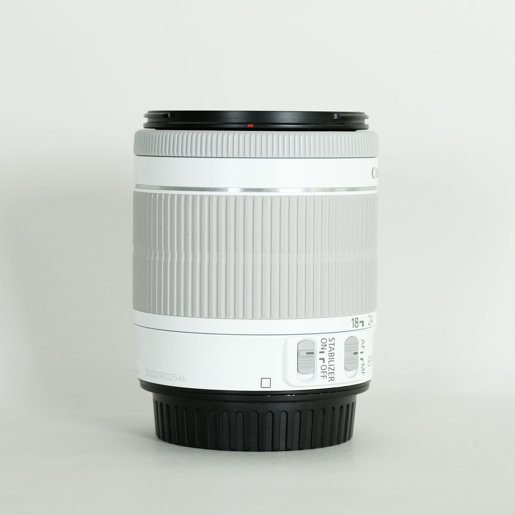 Canon EF-S18-55mm F3.5-5.6 IS STM ホワイト