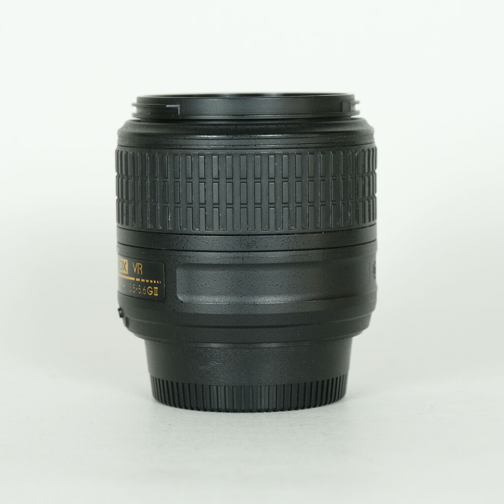 Nikon AF-S DX NIKKOR 18-55mm f3.5-5.6G VR II