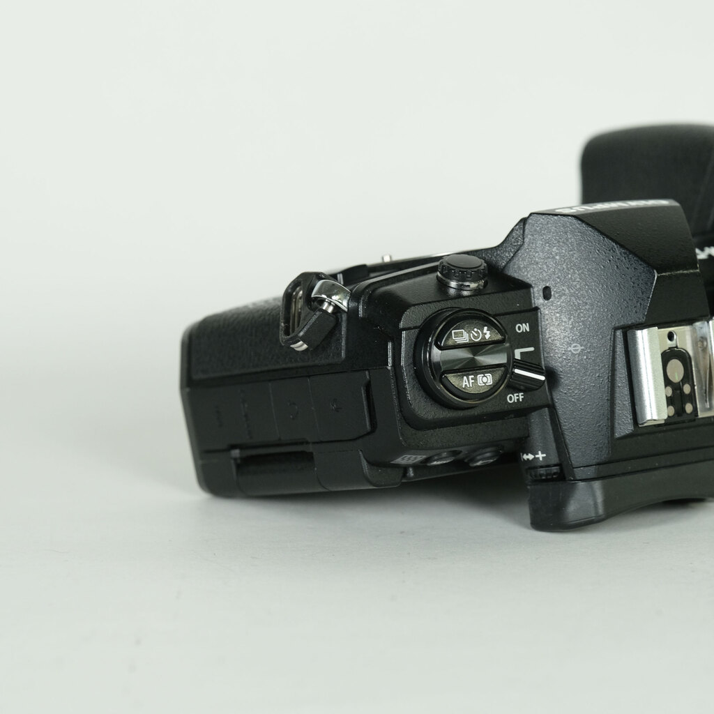 OLYMPUS OM-D E-M1 Mark III