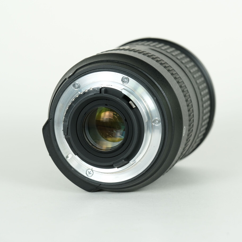Nikon AF-S DX VR Zoom-Nikkor 18-200mm F3.5-5.6G IF-ED