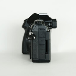 OLYMPUS OM-D E-M1 Mark III