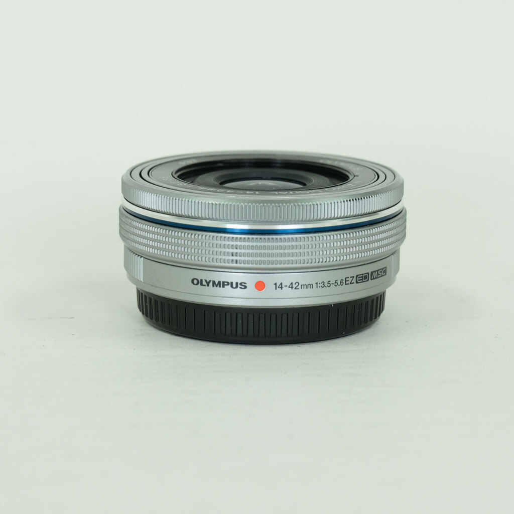 OLYMPUS M.ZUIKO DIGITAL ED 14-42mm F3.5-5.6 EZ シルバー
