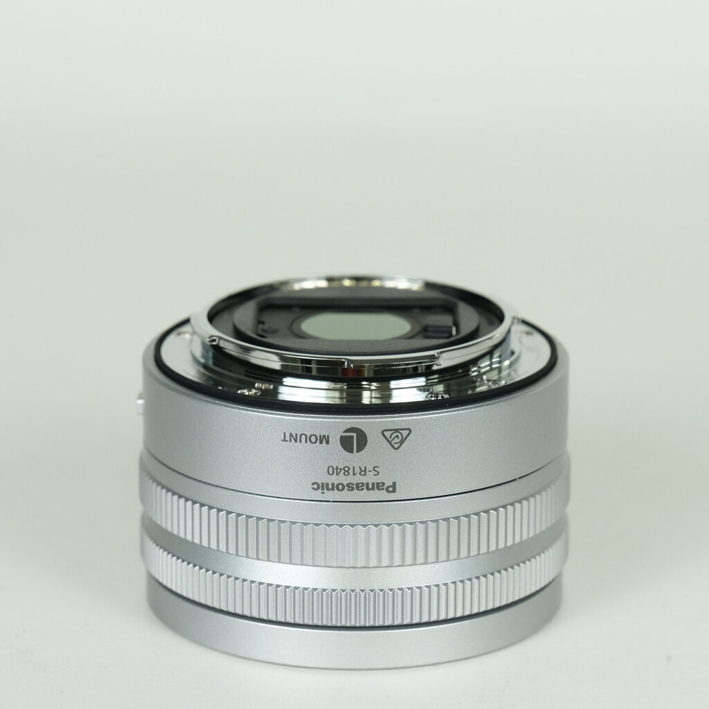 Panasonic LUMIX S 18-40mm F4.5-6.3
