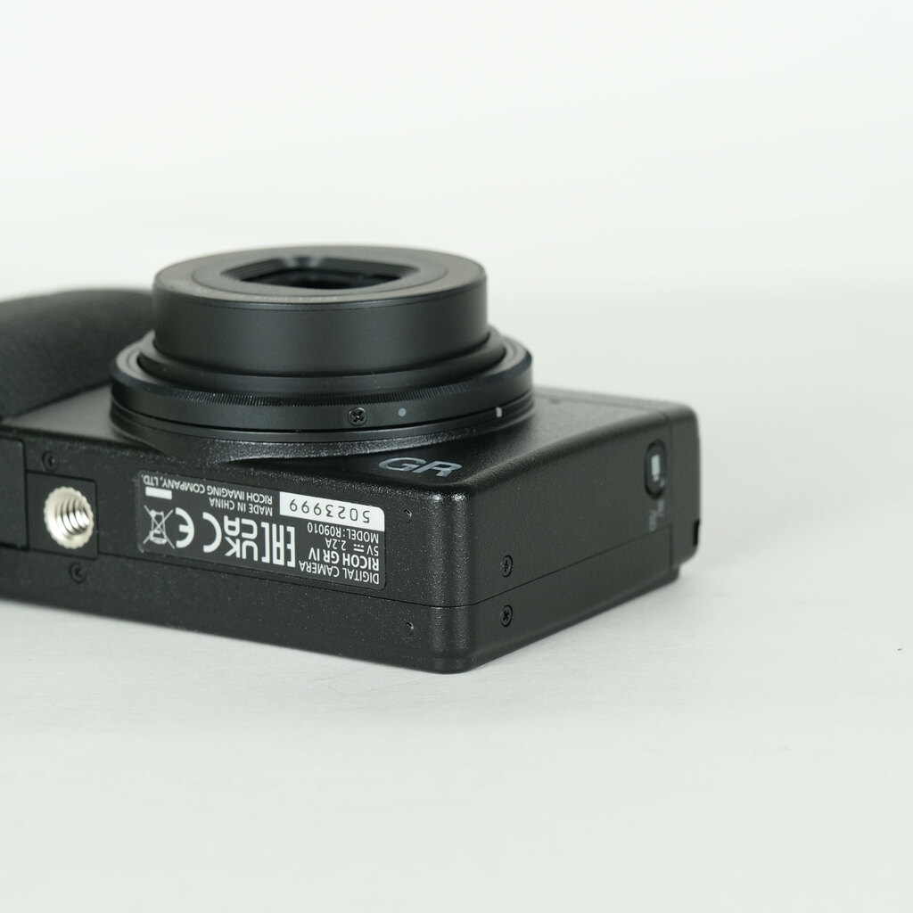 RICOH GR IV