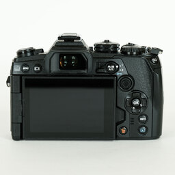 OLYMPUS OM-D E-M1 Mark III