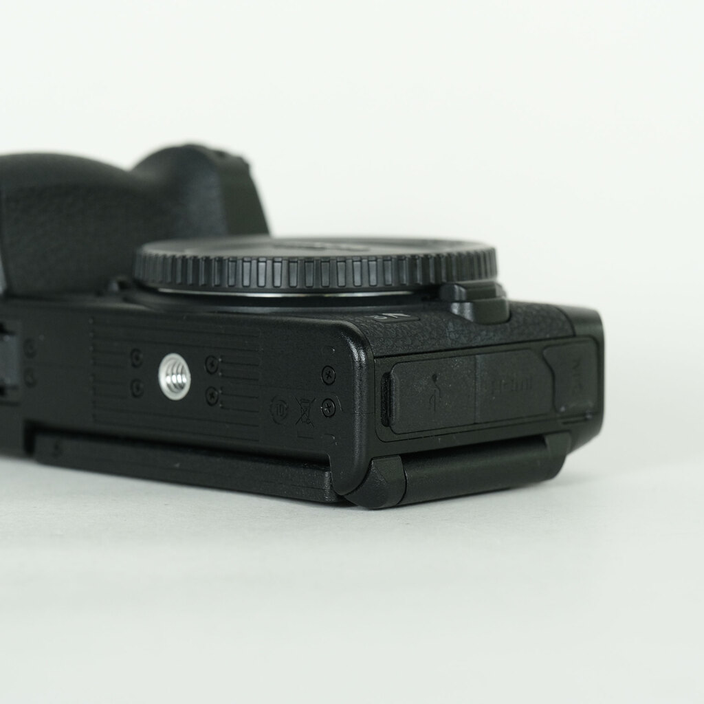 Nikon Z30の出品 | ONE SCENE（ワンシーン）