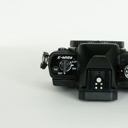OLYMPUS OM-D E-M10 Mark II OLYMPUS OM-D E-M10 Mark II