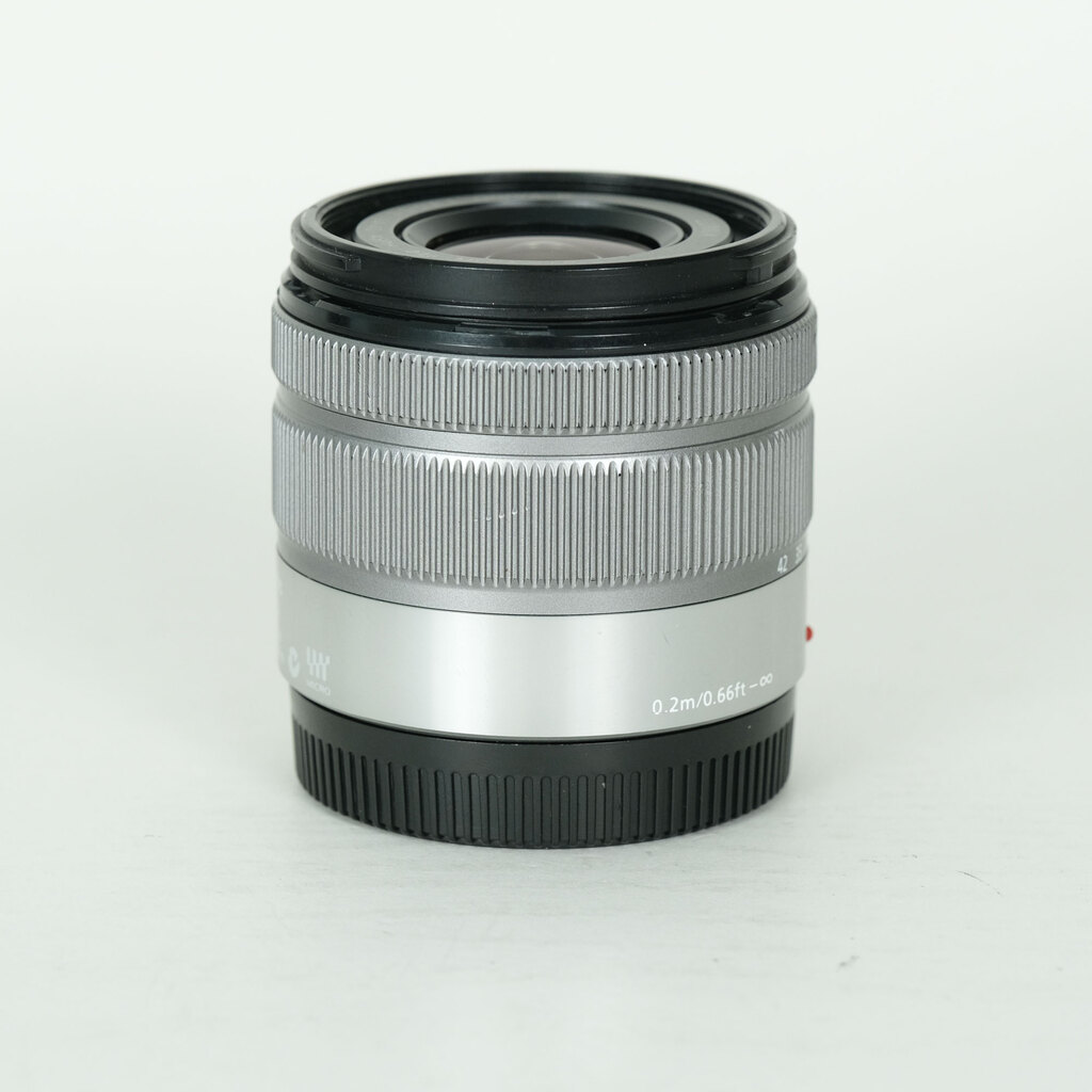Panasonic LUMIX G VARIO 14-42mm F3.5-5.6II ASPH. MEGA O.I.S.  �V���o�[ ?? H-FS1442A-S