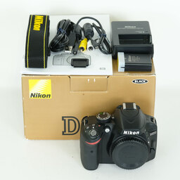 Nikon D3200ボディ ブラック