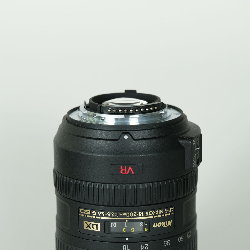 Nikon AF-S DX VR Zoom-Nikkor 18-200mm F3.5-5.6G IF-ED