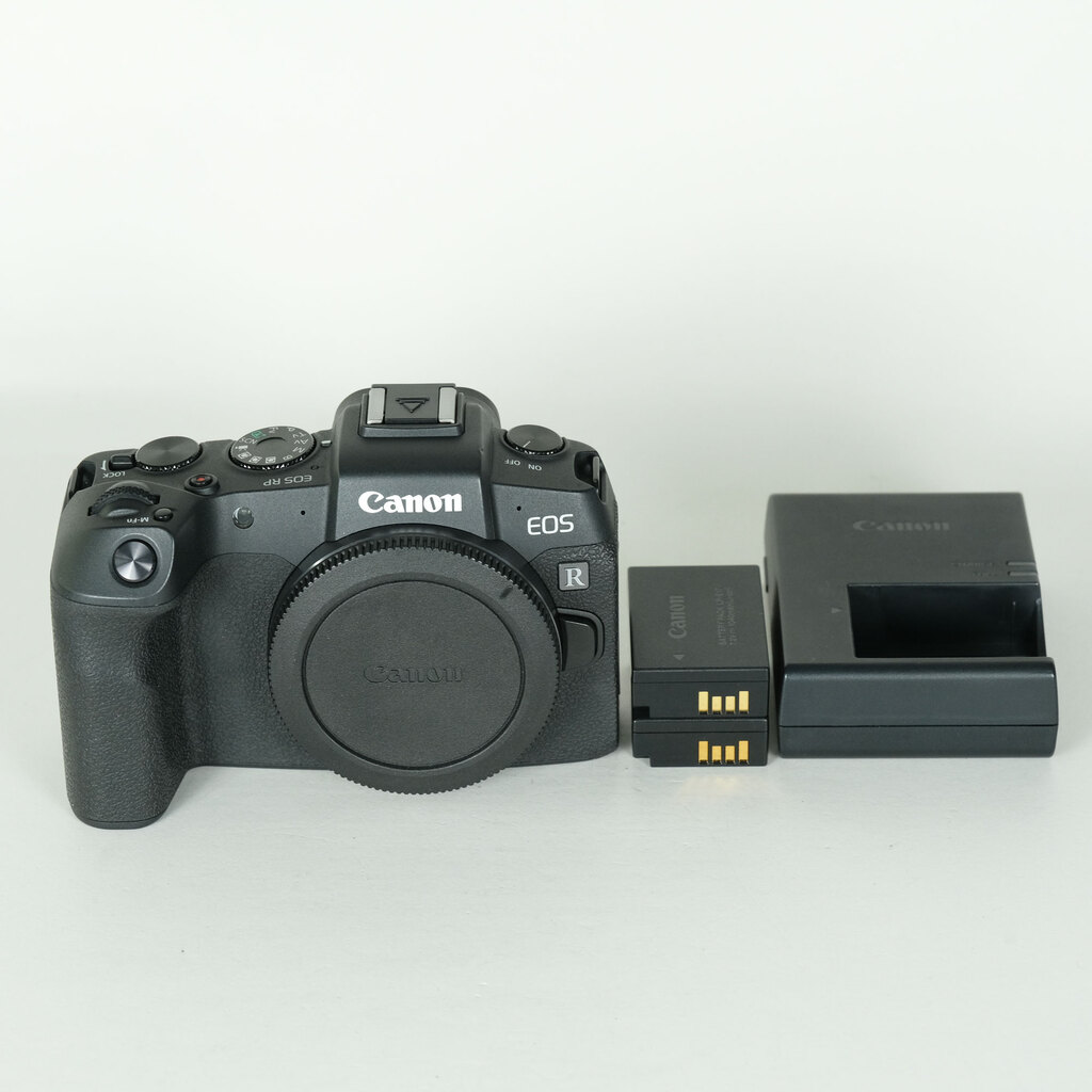 Canon EOS RP [�{�f�B]