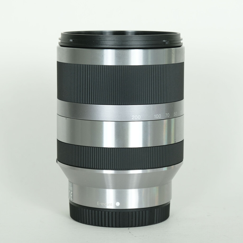 SONY E18-200mm F3.5-6.3 OSS SEL18200