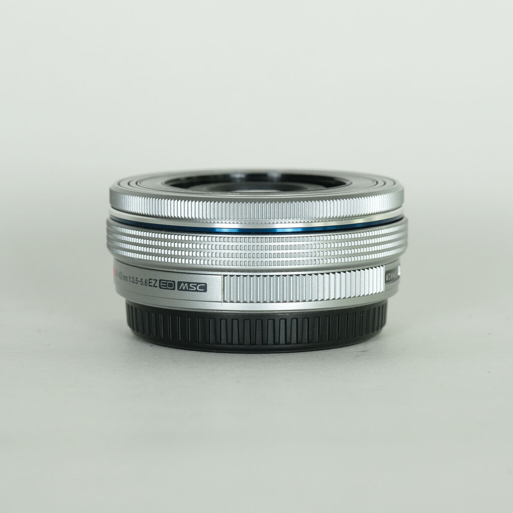 OLYMPUS M.ZUIKO DIGITAL ED 14-42mm F3.5-5.6 EZ シルバー