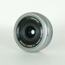 OLYMPUS M.ZUIKO DIGITAL ED 14-42mm F3.5-5.6 EZ シルバー