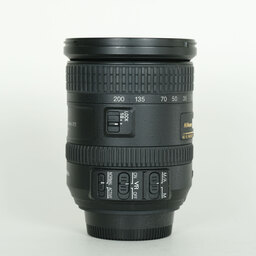 Nikon AF-S DX NIKKOR 18-200mm F3.5-5.6G ED VR II Nikon AF-S DX NIKKOR 18-200mm F3.5-5.6G ED VR II