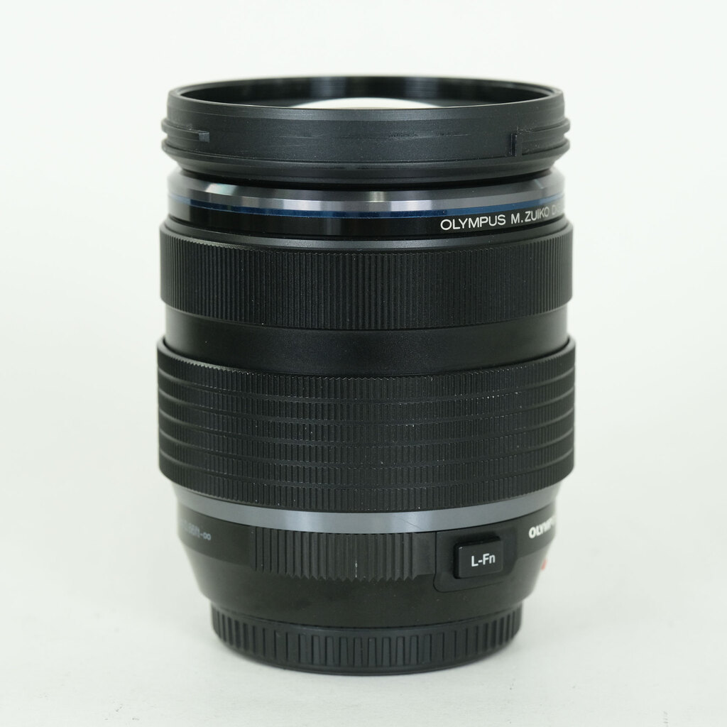 OLYMPUS M.ZUIKO DIGITAL ED 12-40mm F2.8 PRO OLYMPUS M.ZUIKO DIGITAL ED 12-40mm F2.8 PRO