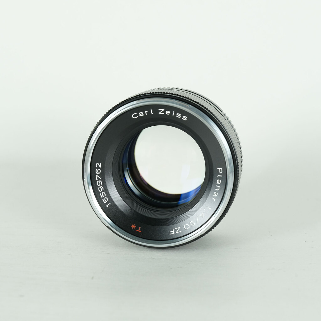 Carl Zeiss Planar T* 50mm F1.4 ZF [ニコンF用]の出品 | ONE SCENE