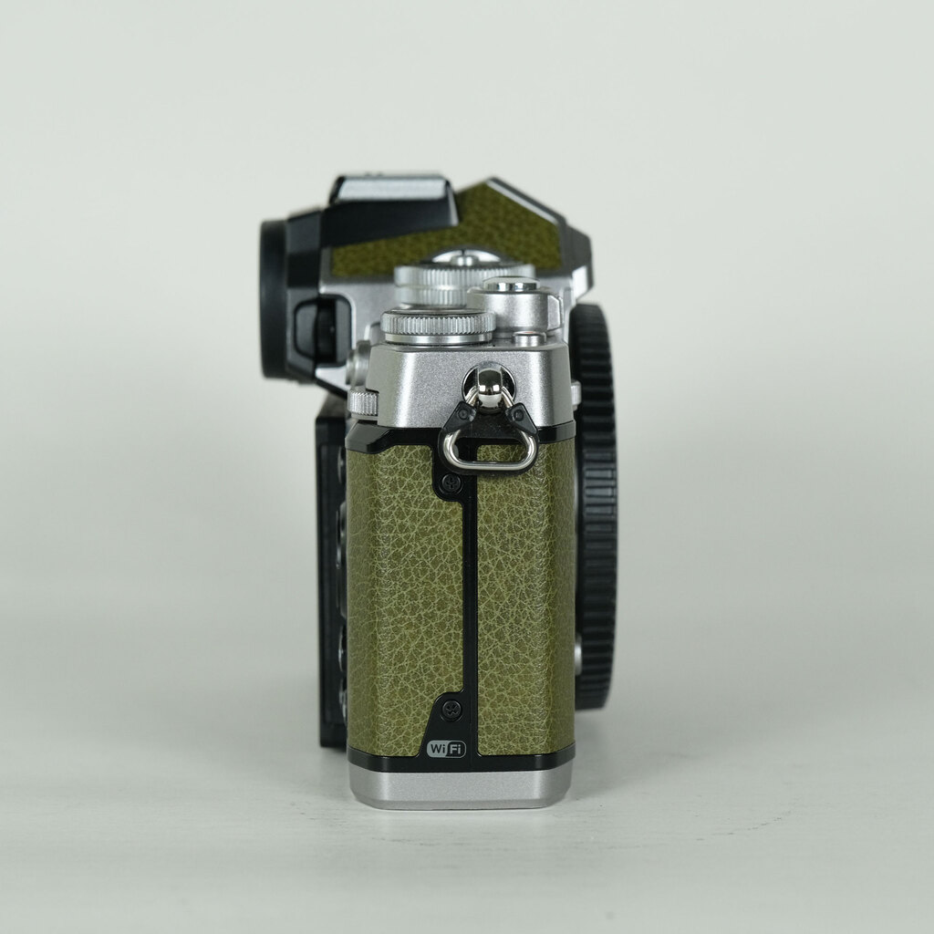 Nikon Z fc ボディ シルバー プレミアムエクステリア張替済みの出品