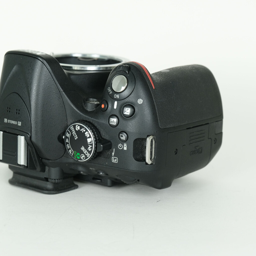 Nikon D5200 ボディ ブラック Nikon D5200 ボディ ブラック