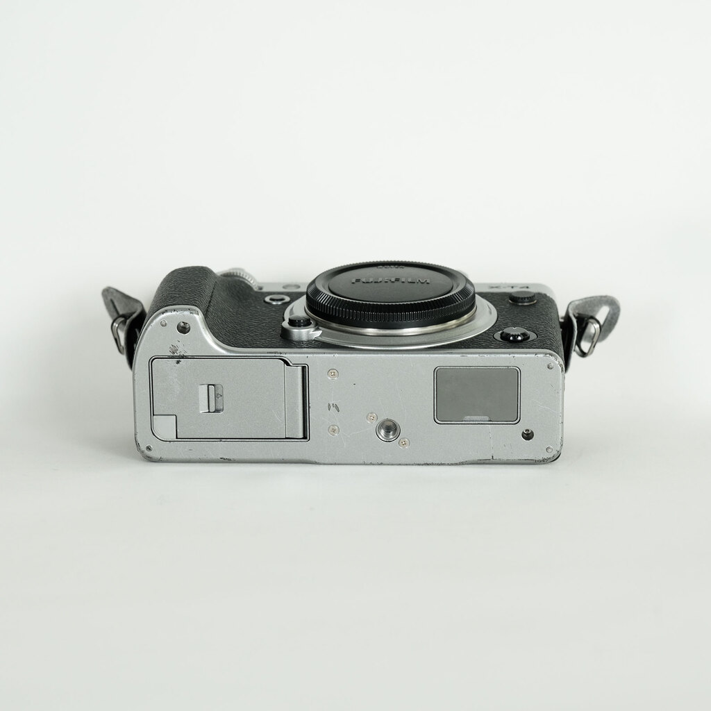 FUJIFILM X-T4