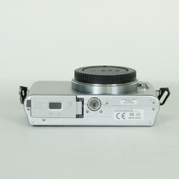 OLYMPUS PEN mini E-PM1 ボディ シルバーの出品 | ONE SCENE（ワンシーン）