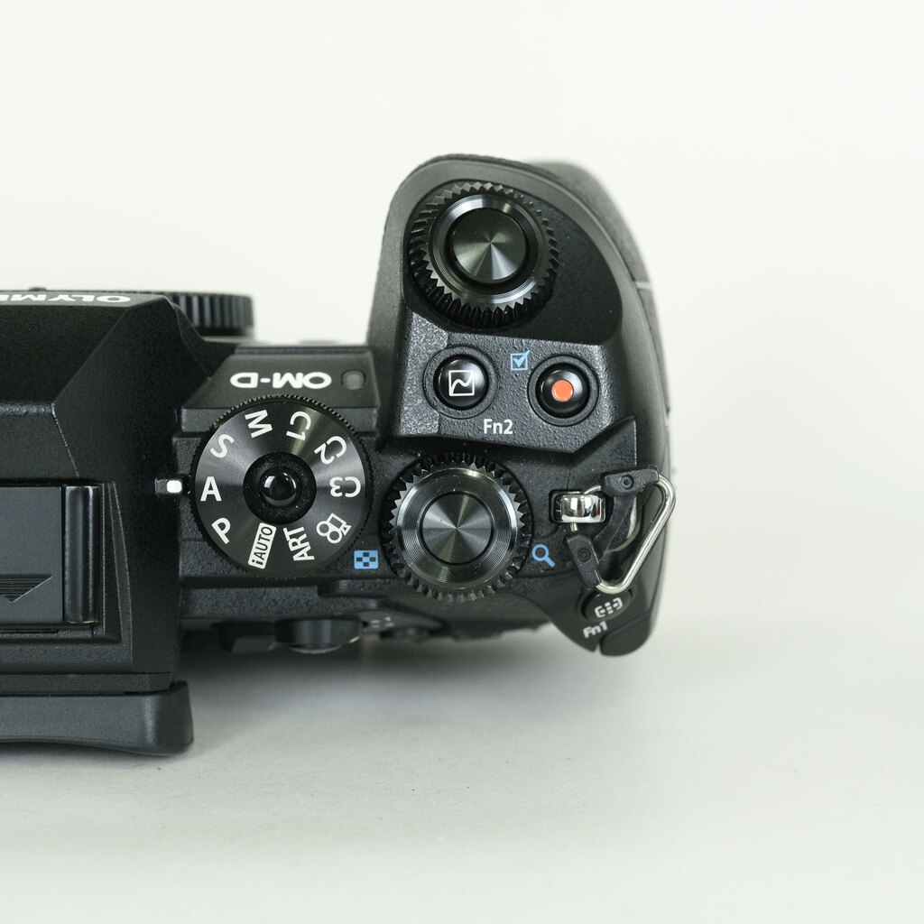 OLYMPUS OM-D E-M1 Mark II