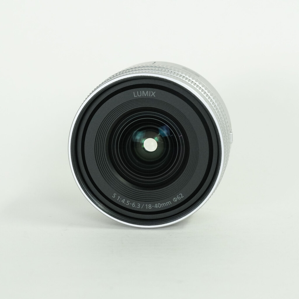 Panasonic LUMIX S 18-40mm F4.5-6.3 Panasonic LUMIX S 18-40mm F4.5-6.3