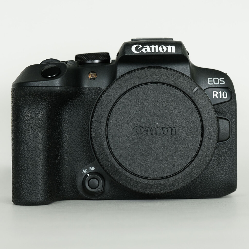 Canon EOS R10