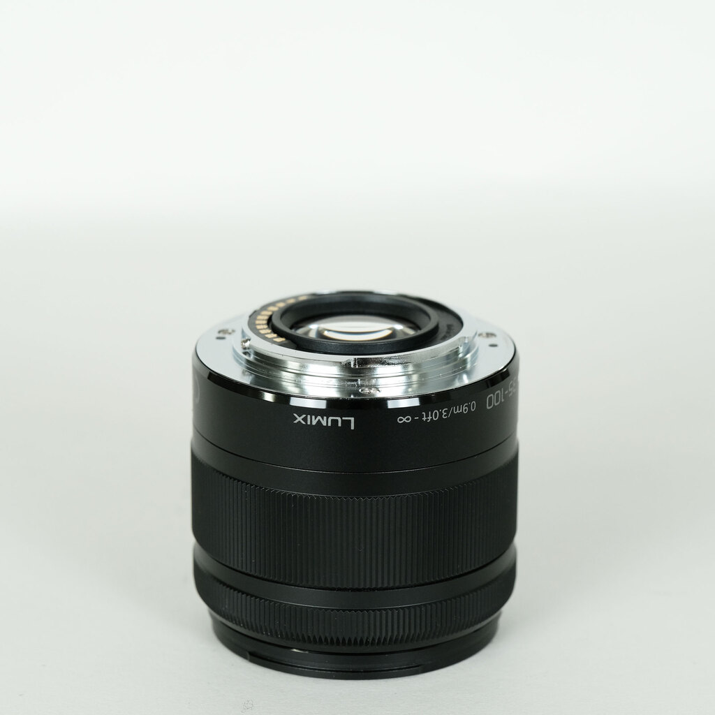 Panasonic LUMIX G VARIO 35-100mm / F4.0-5.6 ASPH. / MEGA O.I.S.