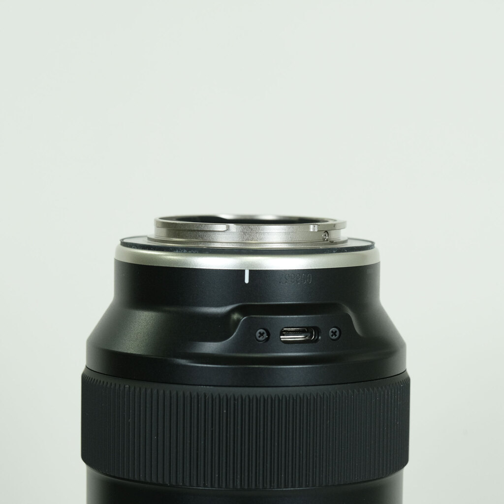 TAMRON 50-300mm F/4.5-6.3 Di III VC VXD (Model A069) [ソニーE用]