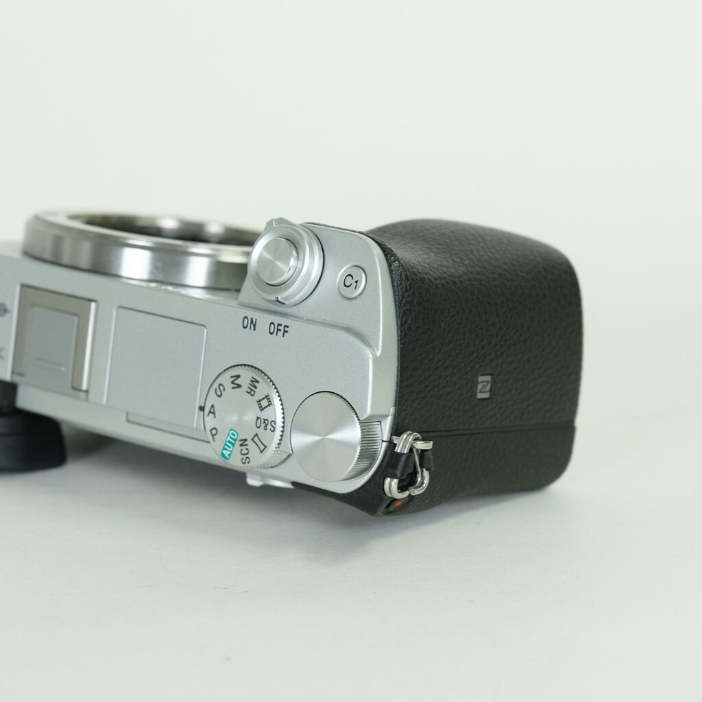 SONY α6400(ILCE-6400) SONY α6400(ILCE-6400)