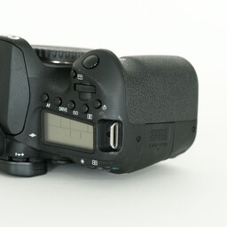 Canon EOS 90D