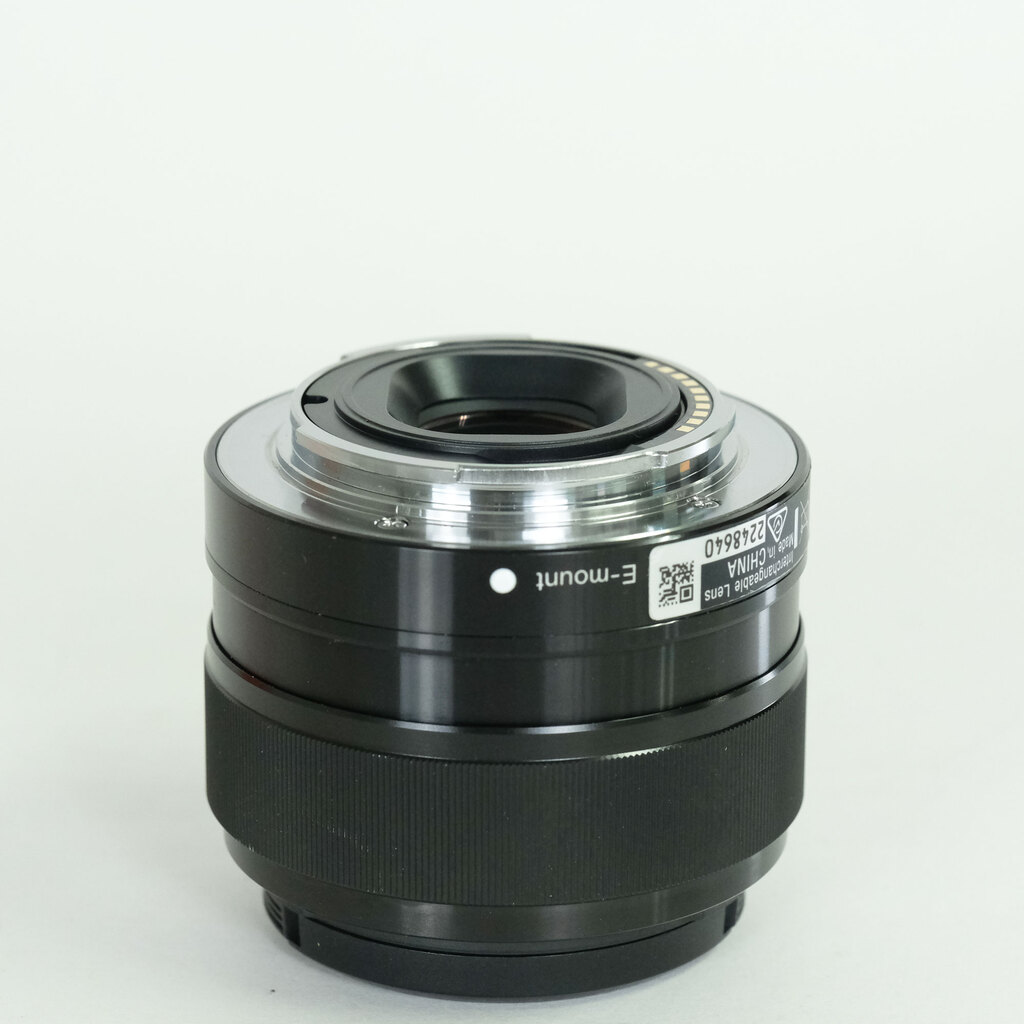 SONY E 35mm F1.8 OSS SEL35F18