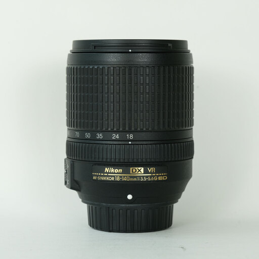 Nikon AF-S DX NIKKOR 18-140mm F3.5-5.6G ED VR Nikon AF-S DX NIKKOR 18-140mm F3.5-5.6G ED VR