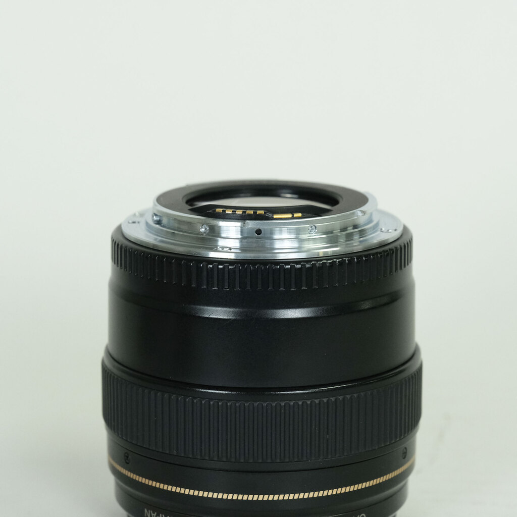 Canon EF85mm F1.8 USM Canon EF85mm F1.8 USM