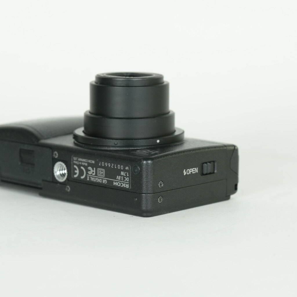 RICOH GR DIGITAL II