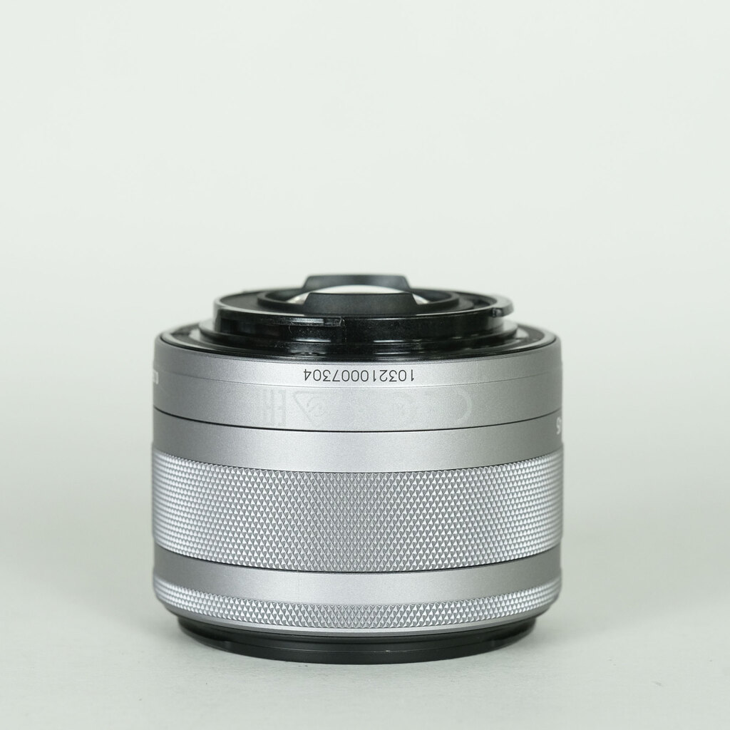 Canon EF-M15-45mm F3.5-6.3 IS STM Canon EF-M15-45mm F3.5-6.3 IS STM