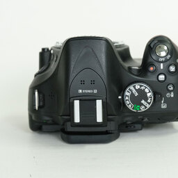 Nikon D5200 ボディ ブラック