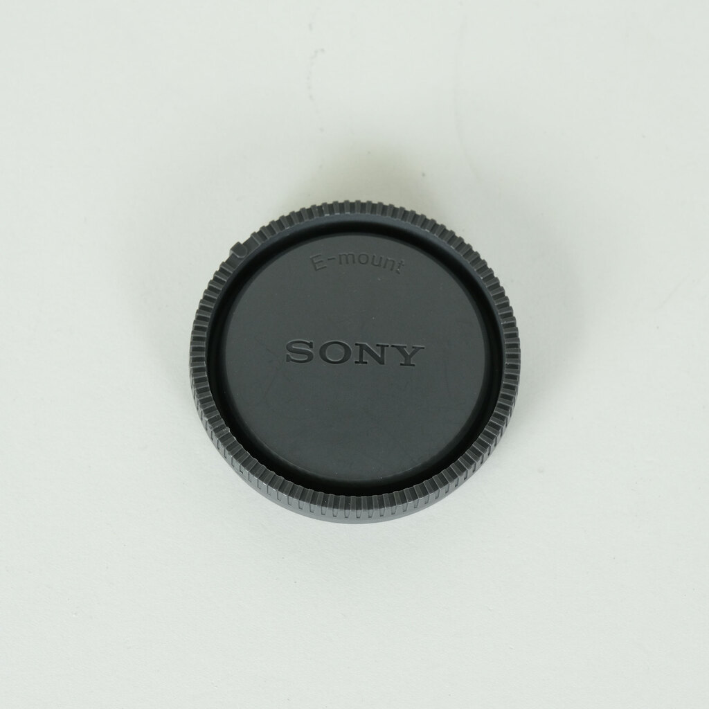 SONY FE 24-240mm F3.5-6.3 OSS SEL24240