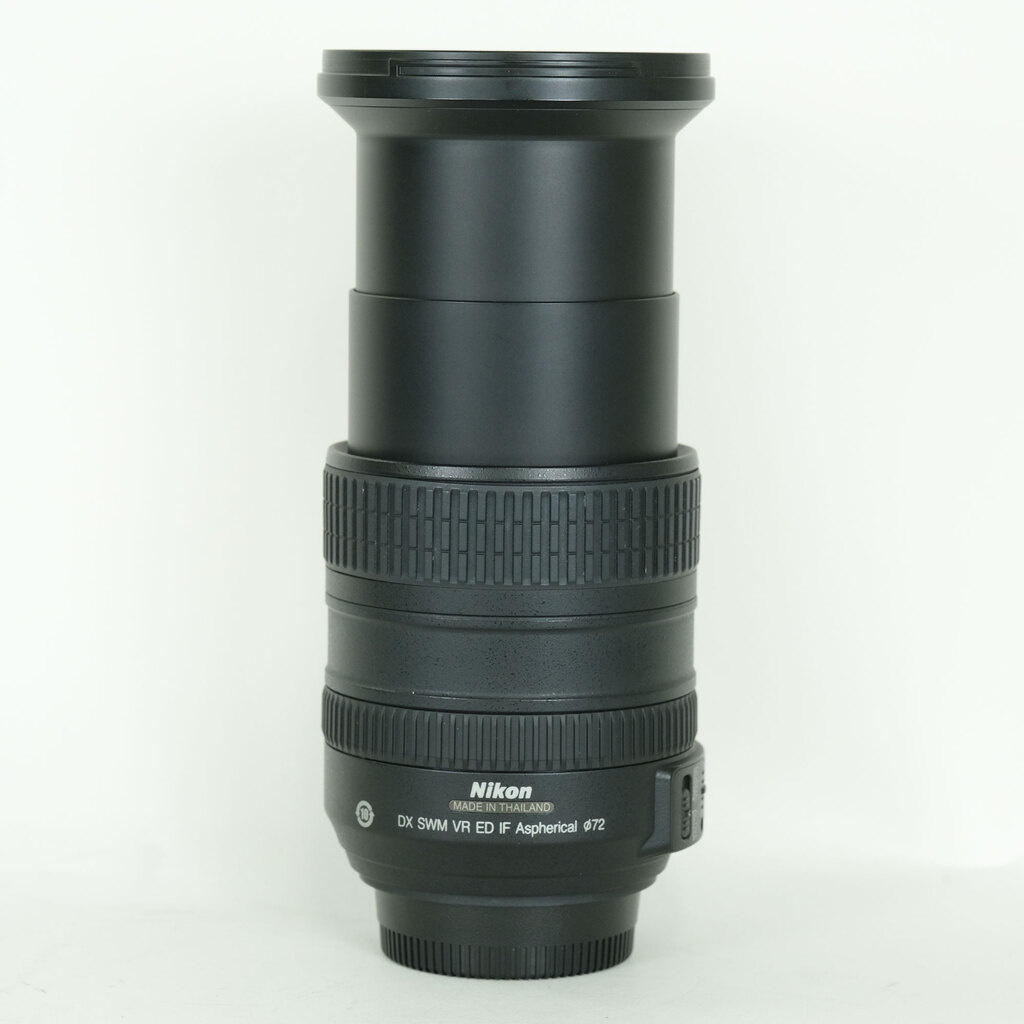 Nikon AF-S DX VR Zoom-Nikkor 18-200mm F3.5-5.6G IF-ED Nikon AF-S DX VR Zoom-Nikkor 18-200mm F3.5-5.6G IF-ED