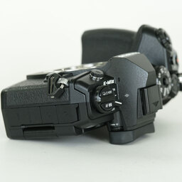 OLYMPUS OM-D E-M1 Mark II OLYMPUS OM-D E-M1 Mark II