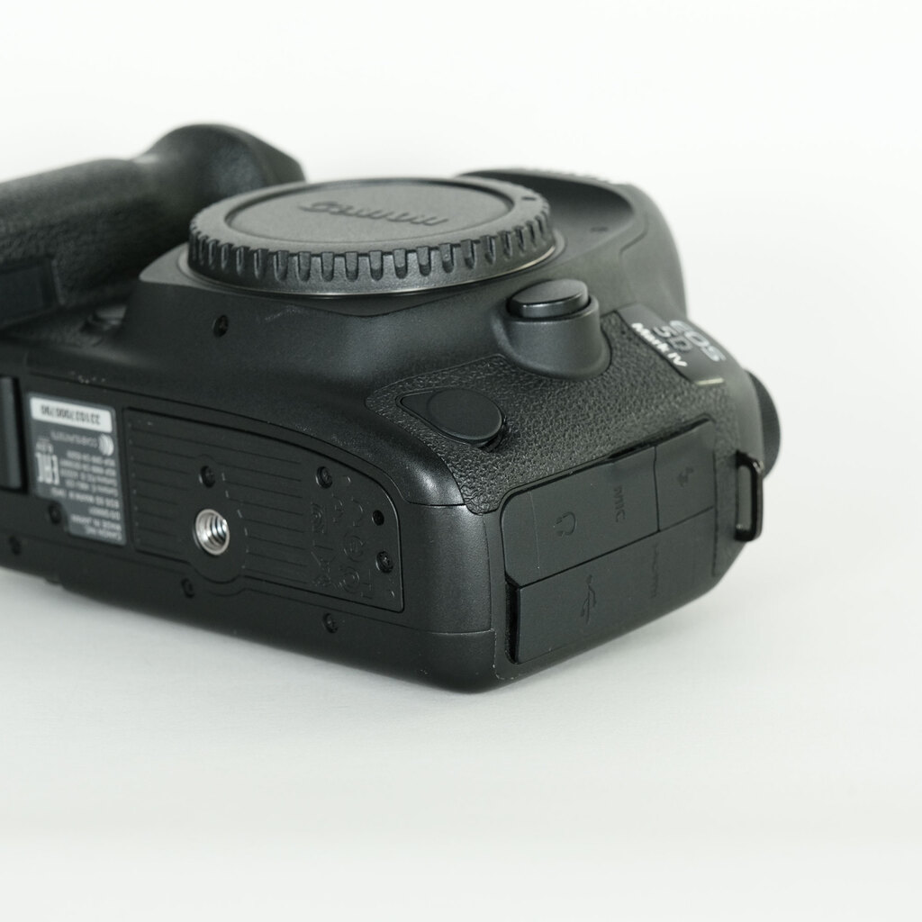 Canon EOS 5D Mark IV