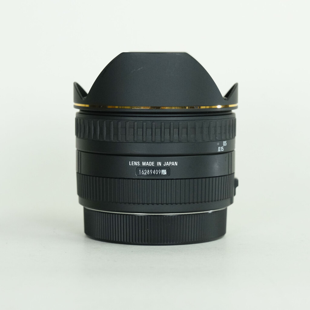 SIGMA 15mm F2.8EX DG DIAGONAL FISHEYE (キヤノンEF用) SIGMA 15mm F2.8EX DG DIAGONAL FISHEYE (キヤノンEF用)