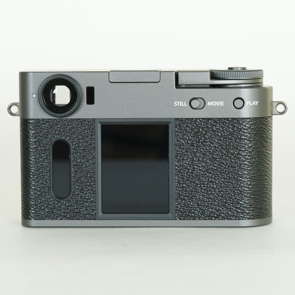 FUJIFILM X half X-HF1